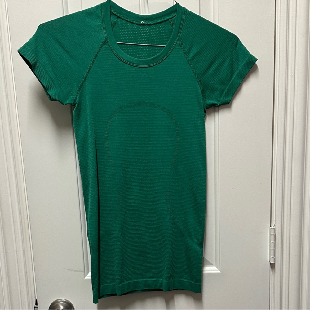 Lululemon Green Short-Sleeve Active Tee